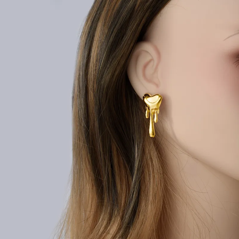 Melting Heart Style Ear Stud Earrings with Gold Dripping Design for Women
