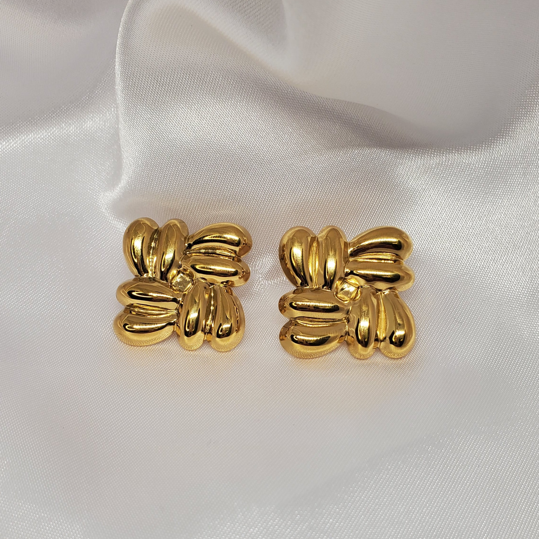 Vintage Chunky Earrings Gold and Silver for Women Female Fashion Accessory