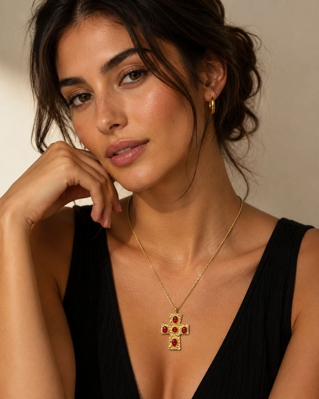 Luxury Vintage-Inspired Cross Pendant Necklace