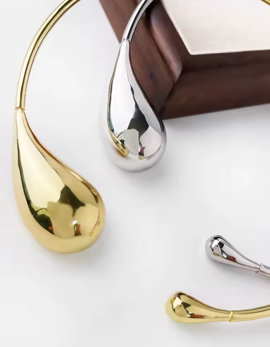 Chunky Water Drop Open Choker Necklace for Women with Metal Coating Elegant Design