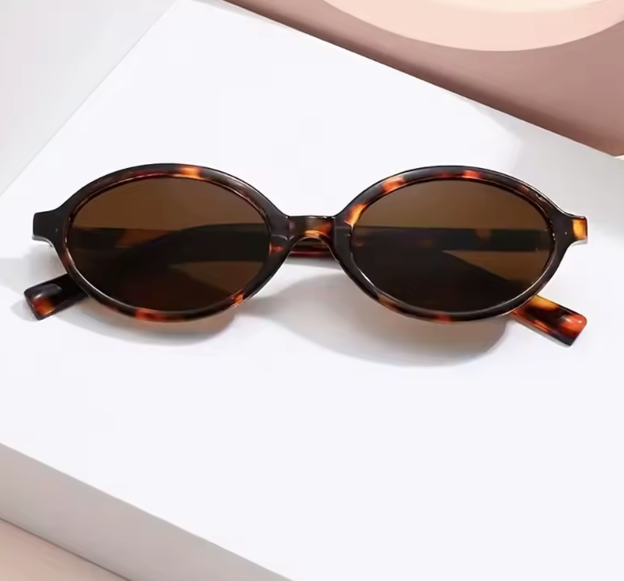 Oval Retro Glasses with Tortoise Shell Frame and Brown Lenses